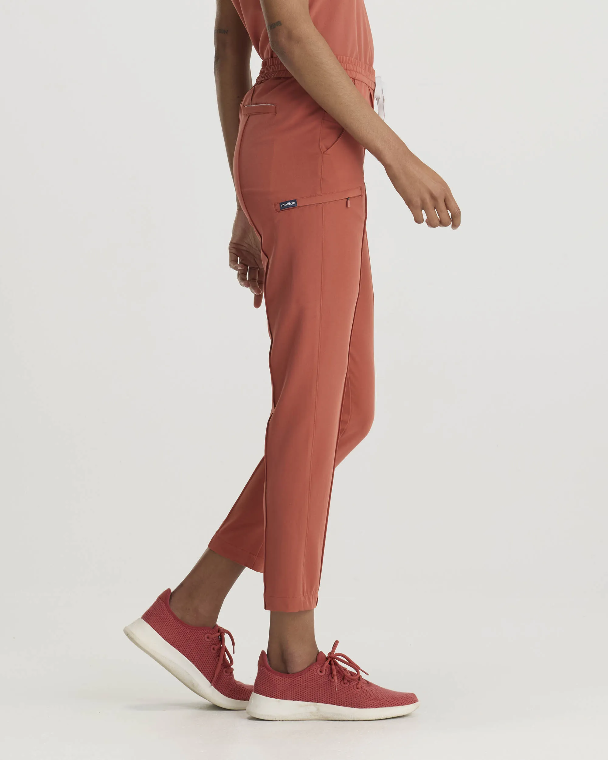 FYSEL® Sicily ‎ Pintuck Tapered Scrub Pants