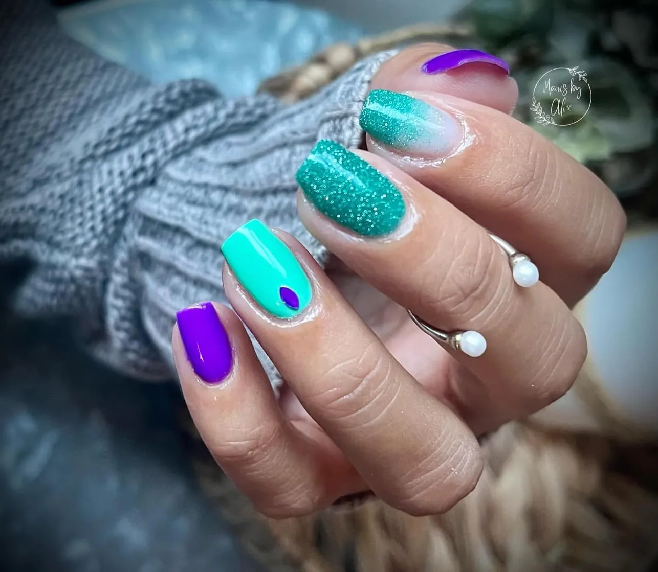 Midori- Reflective gel polish